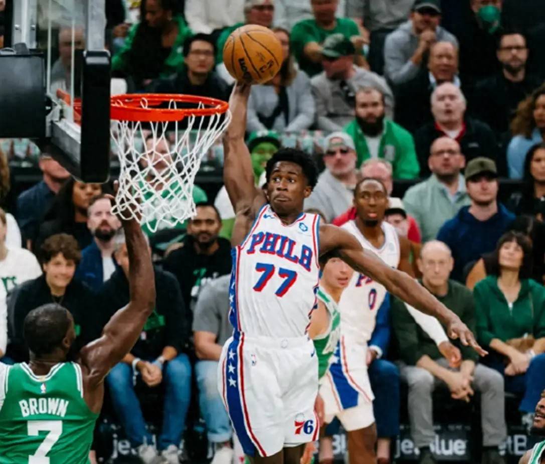 NG体育关于里程碑夜!费城76人篮板制胜,NBA常规赛冲刺阶段刷纪录,震撼外界,资深球员宣示担当的信息