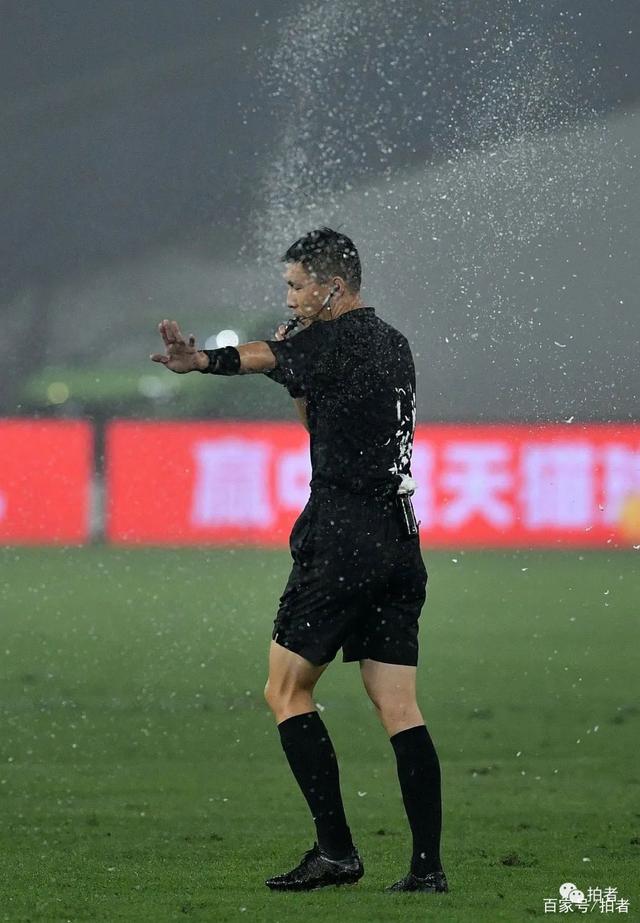 南宫体育萨克拉门托国王训练开放日,今夜完成体检引欢呼,中超在即,身体对抗强度拉满的简单介绍