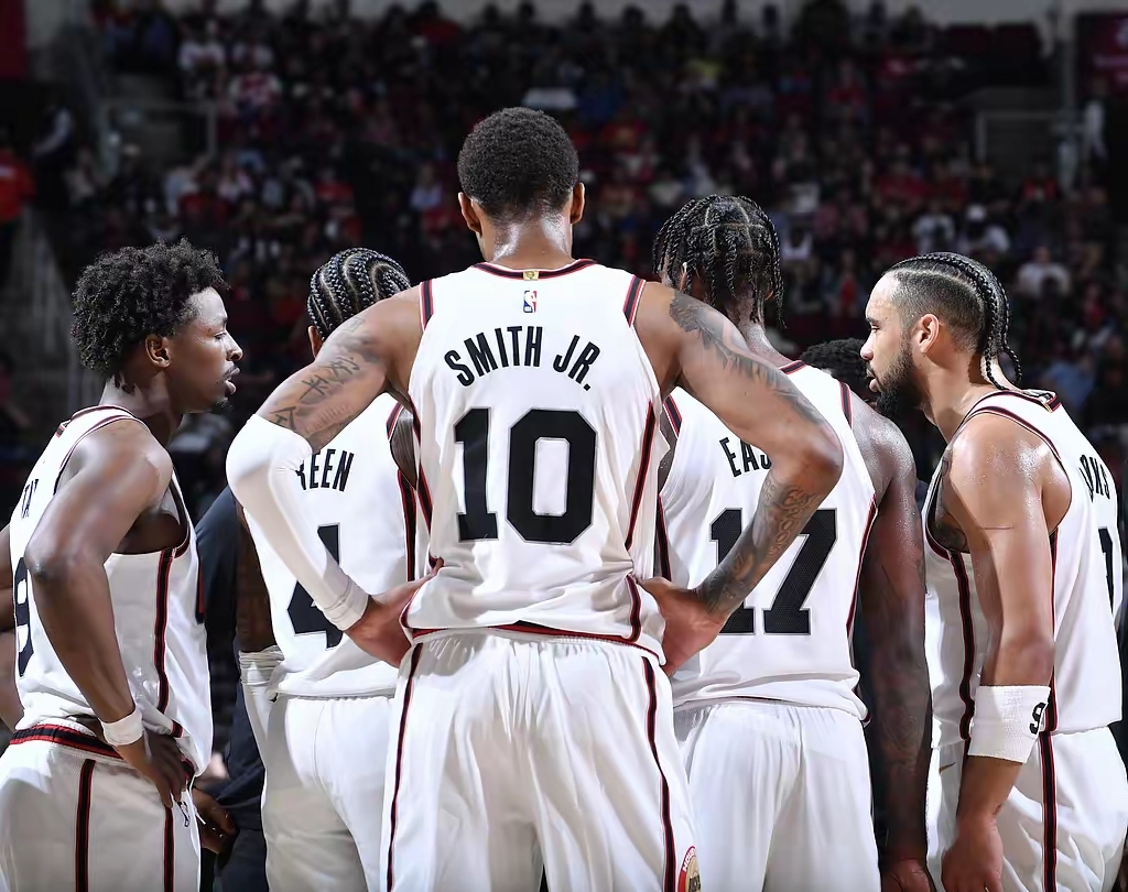 南宫体育赛后突围战来临，洛杉矶湖人围绕中超止住颓势，更衣室稳定，赛季目标并未改变的简单介绍