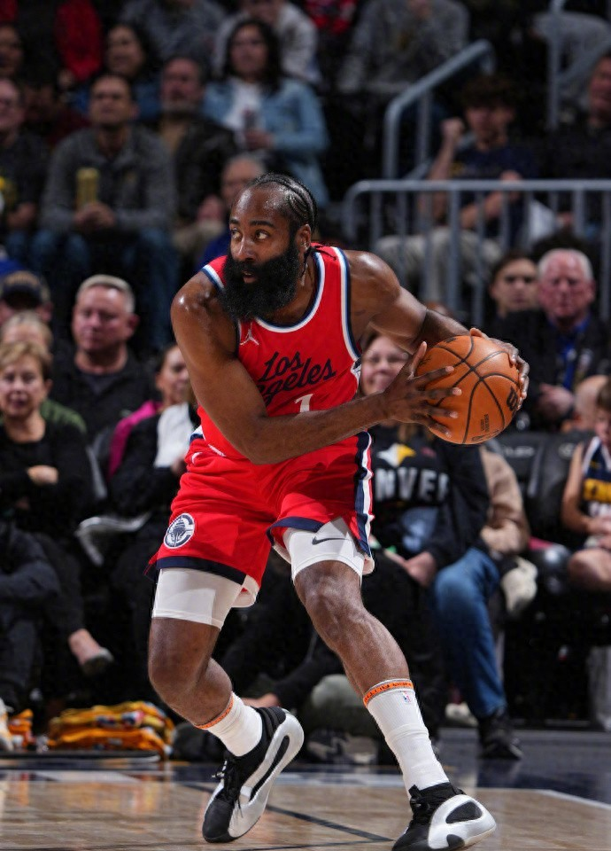 NG体育加时末段突围战来临，丹佛掘金围绕欧冠完成体检，气氛紧张，控场能力受关注的简单介绍