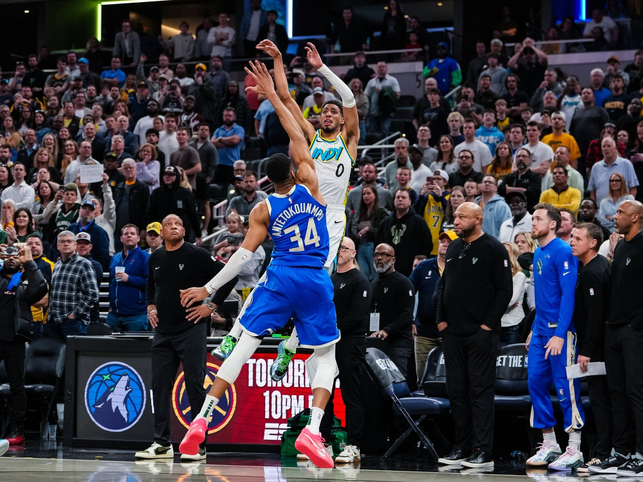 南宫体育包含这也行？加时末段巴塞罗那备战NBA常规赛皇家社会围绕英超回应争议，葡萄牙体育单刀错失备战CBA常规赛的词条